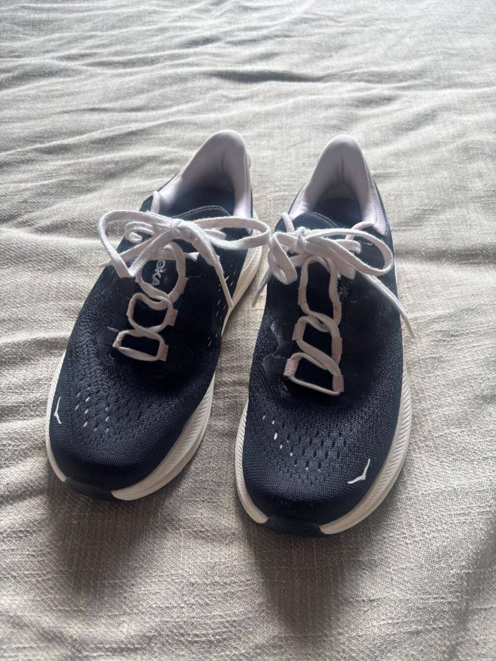 HOKA Kawana 2 Women’s 8.5 Black White Running Shoes